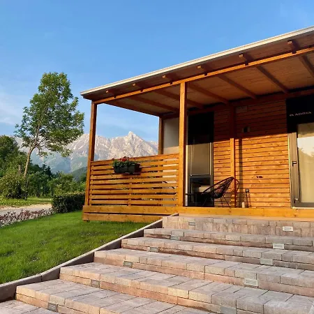 Holiday home Hisa Uran