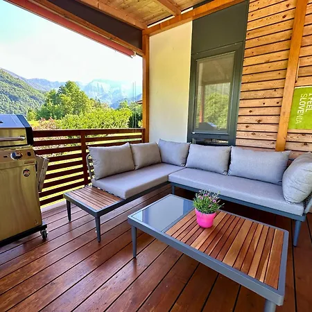 Počitniška hiša Hisa Uran *